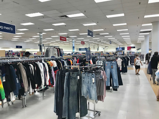 Department Store «Marshalls», reviews and photos, 3855 E Foothill Blvd, Pasadena, CA 91107, USA