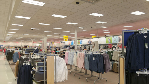 Department Store «Target», reviews and photos, 3885 E Main St, St Charles, IL 60174, USA