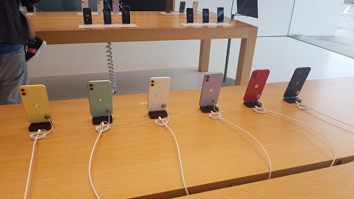 Computer Store «Apple Legacy Place», reviews and photos, 508 Legacy Pl, Dedham, MA 02026, USA