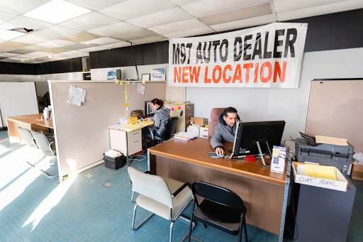 Used Car Dealer «AMC Auto», reviews and photos, 30030 Groesbeck Hwy, Roseville, MI 48066, USA