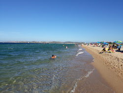 Spiaggia Di Porto Liscia'in fotoğrafı - rahatlamayı sevenler arasında popüler bir yer