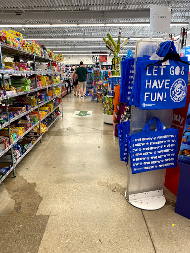 Clothing Store «Old Navy», reviews and photos, 1730 W Fullerton Ave, Chicago, IL 60614, USA