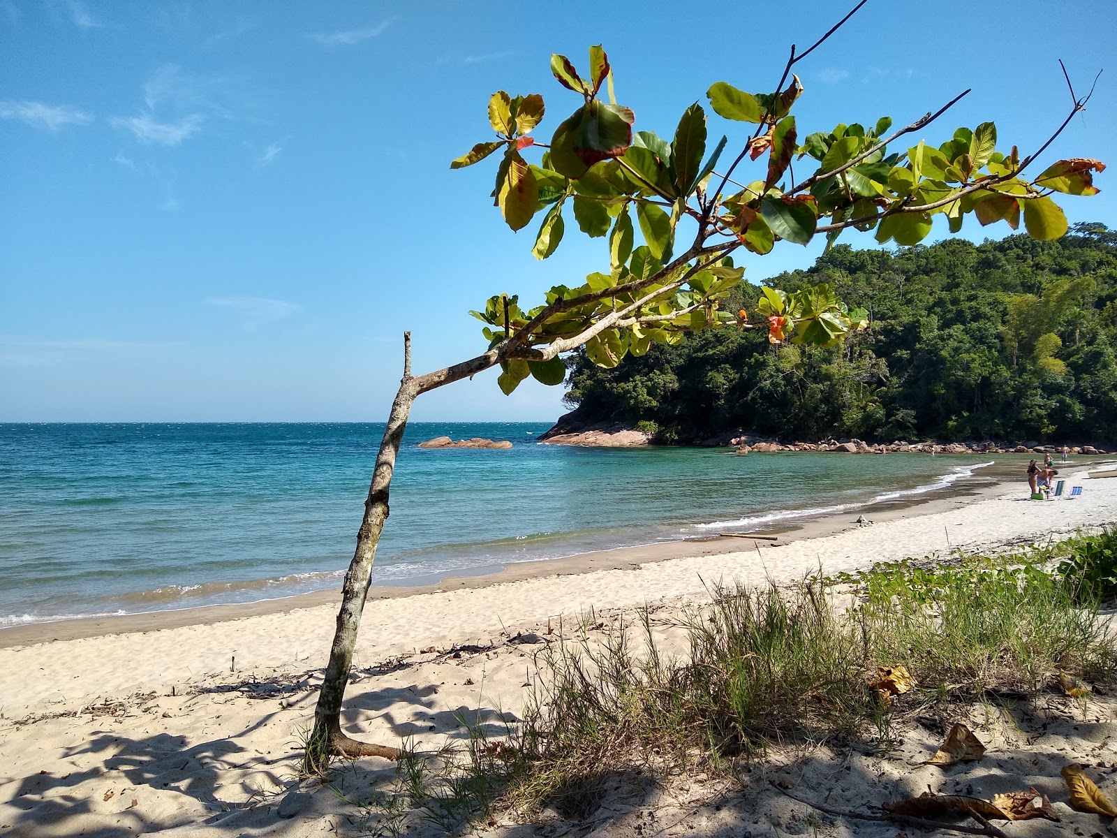 Foto von Praia de Camburi und die siedlung