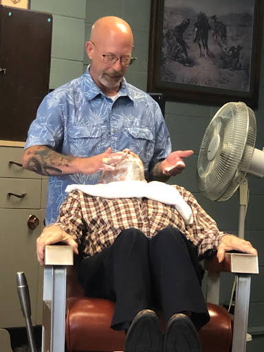 Barber Shop «Brentwood Barber Shop», reviews and photos, 2650 S Glenstone Ave, Springfield, MO 65804, USA