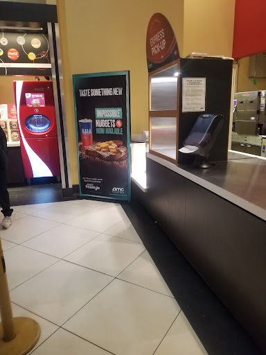 Movie Theater «AMC Bay Terrace 6», reviews and photos, 211-01 26th Ave, Bayside, NY 11360, USA