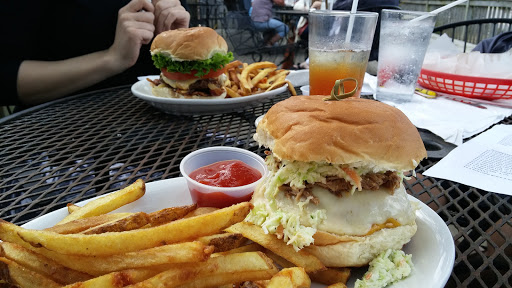 Hamburger Restaurant «The Pub», reviews and photos, 2012 Eastwood Rd, Wilmington, NC 28403, USA