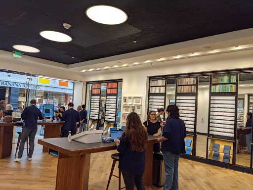 Eye Care Center «Warby Parker», reviews and photos, 8687 N Central Expy, Dallas, TX 75225, USA