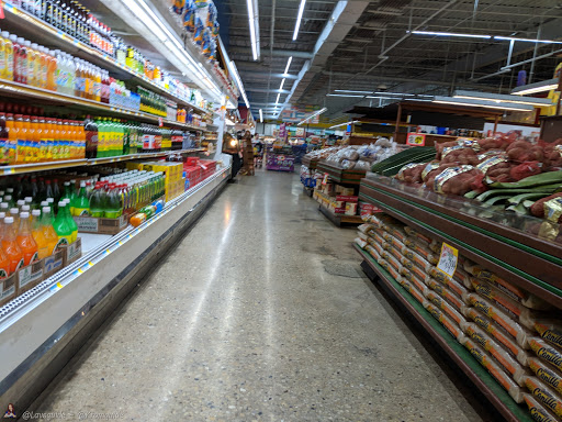 Grocery Store «La Rosita Grocery Store», reviews and photos, 500 North Ave, Glendale Heights, IL 60139, USA