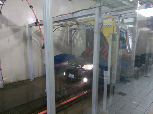 Car Wash «SuperShine Car Wash», reviews and photos, 600 N Carrier Pkwy, Grand Prairie, TX 75050, USA