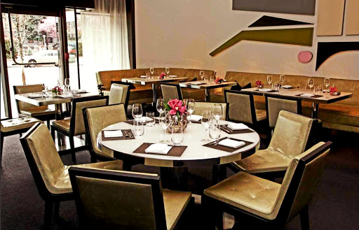 Hawksworth Restaurant - 801 W Georgia St, Vancouver, BC V6C 1P7, Canadá