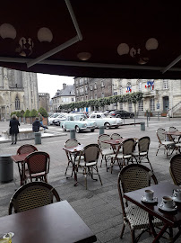 Atmosphère du Restaurant La Taverne du Parvis à Coutances - n°1