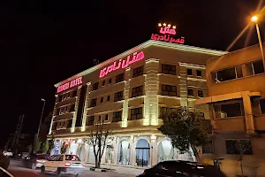 هتل قصر نادری image