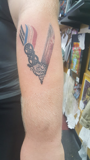 Body Piercing Shop «Lucky Draw Tattoo», reviews and photos, 13812 N 51st Ave, Glendale, AZ 85306, USA