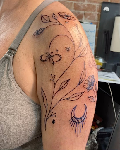 Explore bumble bee tattoo ideas, creative tattoo ideas in Belgrade, available at The Loyal Sparrow Tattoo and Piercing