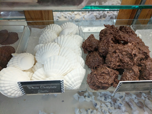 Ice Cream Shop «Tomasko Salt Water Taffy», reviews and photos, 711 Dolliver St, Pismo Beach, CA 93449, USA