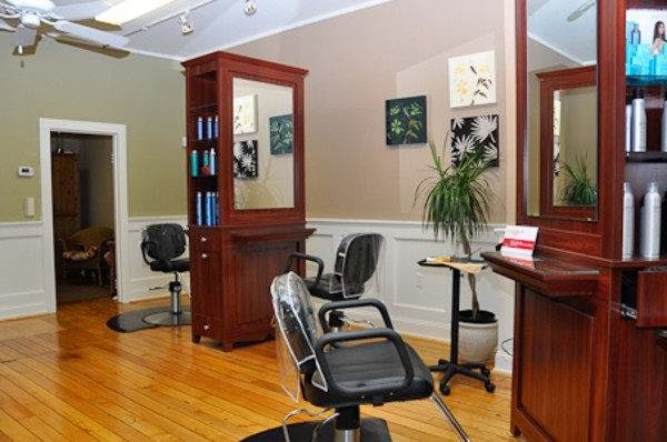 Sense of Style Salon 02879