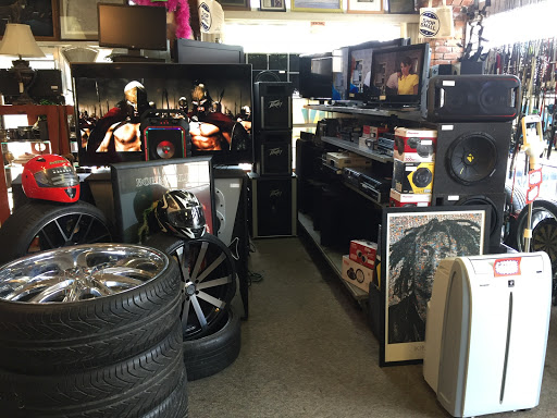 Pawn Shop «Riverside Pawn & Jewelry», reviews and photos, 700 China St # 100, Vicksburg, MS 39183, USA