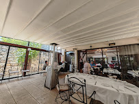 Atmosphère du Restaurant français Auberge des Charmettes à Torcy - n°6