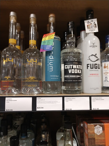 Liquor Store «The Savory Grape Wine Shop», reviews and photos, 1000 Division St #120, East Greenwich, RI 02818, USA