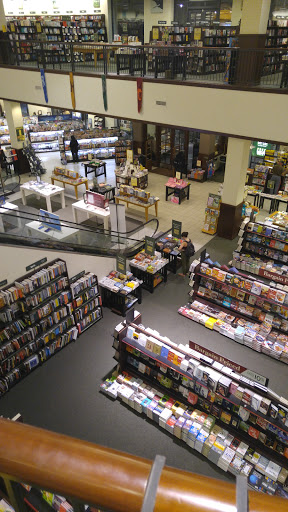 Barnes & Noble image