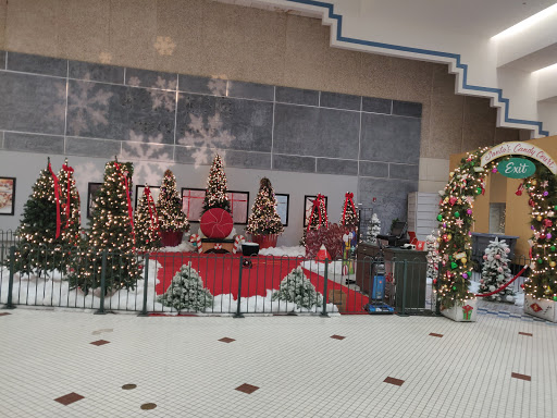 Shopping Mall «Enfield Square», reviews and photos, 90 Elm St, Enfield, CT 06082, USA