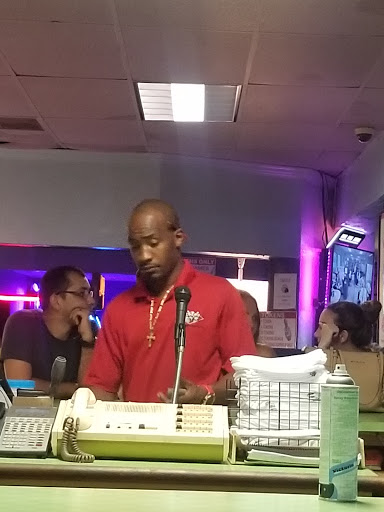 Bowling Alley «Diamond Strike Lanes & Sports Bar», reviews and photos, 2200 N Federal Hwy, Pompano Beach, FL 33062, USA