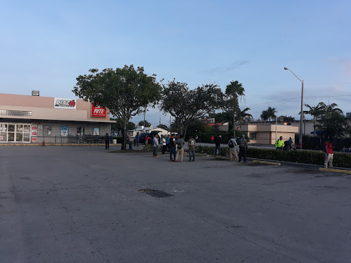 Supermarket «Diaz Supermarket», reviews and photos, 212 W Mowry Dr, Homestead, FL 33030, USA