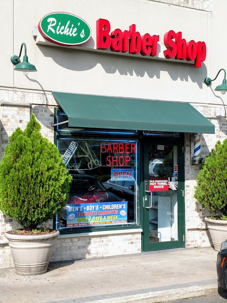 Richies Barber Shop 11732