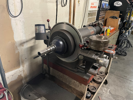 Mechanic «Folsom Auto Center», reviews and photos, 915 Bidwell St, Folsom, CA 95630, USA