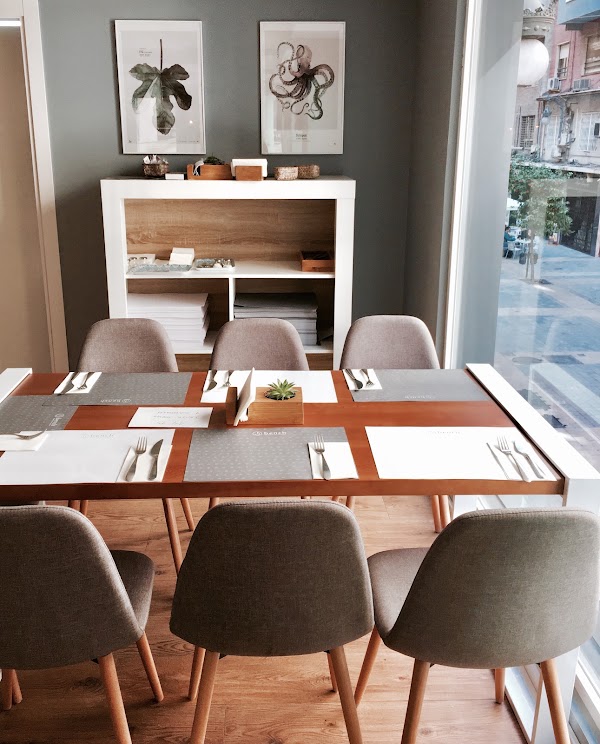 Bench Restaurant