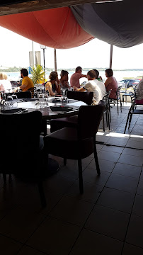 Atmosphère du Restaurant Au Petit Bouchot Port De TREHIGUIER PENESTIN - n°6