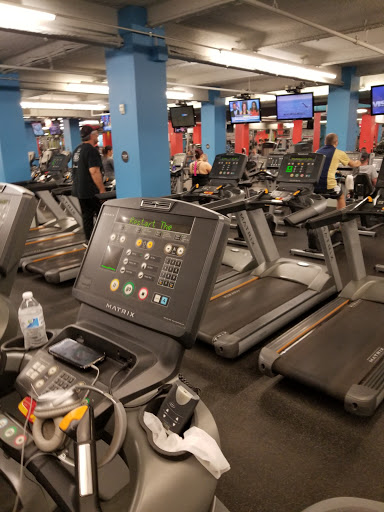 Gym «Blink Fitness Yonkers», reviews and photos, 8000 Mall Walk, Yonkers, NY 10704, USA