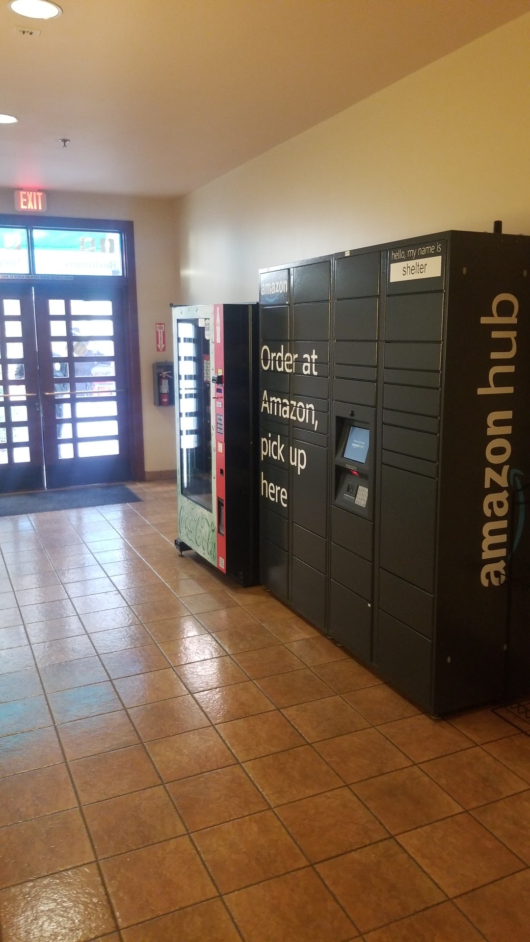 Amazon Hub Locker - Shelter