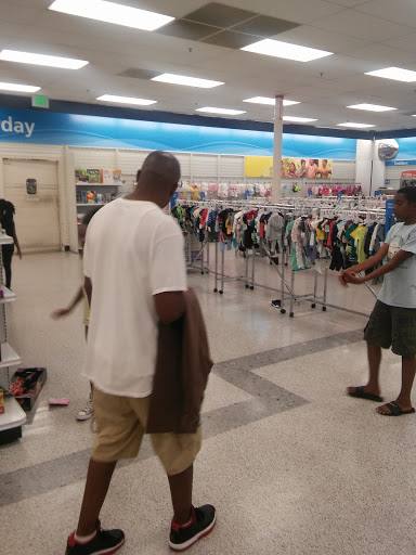 Clothing Store «Ross Dress for Less», reviews and photos, 1945 W Palmetto St, Florence, SC 29501, USA