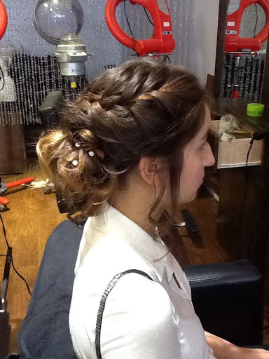 Hair Salon «J Hollywood Salon», reviews and photos, 401 Windsor Hwy, New Windsor, NY 12553, USA