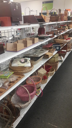 Thrift Store «Goodwill Retail Store & Donation Center», reviews and photos, 2495 Crain Hwy, Waldorf, MD 20601, USA