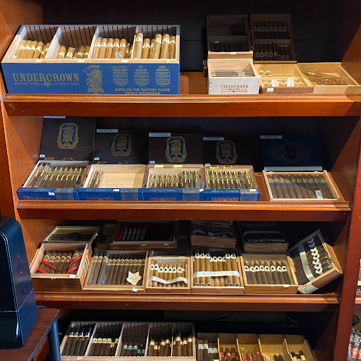 Cigar Shop «Mancave Cigar Lounge», reviews and photos, 2920 E Commercial Blvd, Fort Lauderdale, FL 33308, USA