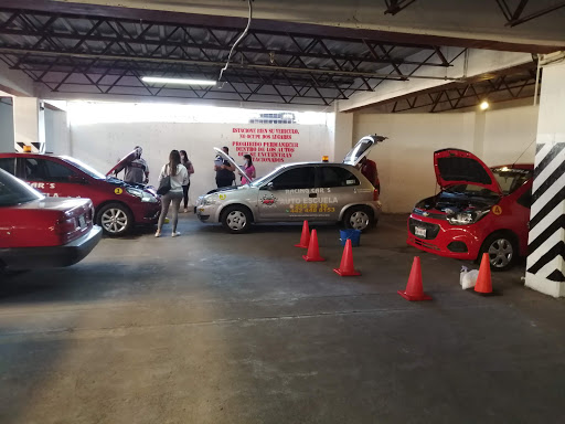 Escuela de Manejo Racing Car's Querétaro