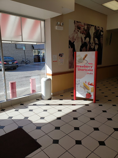 Ice Cream Shop «Oberweis Dairy», reviews and photos, 101 S Northwest Hwy, Park Ridge, IL 60068, USA