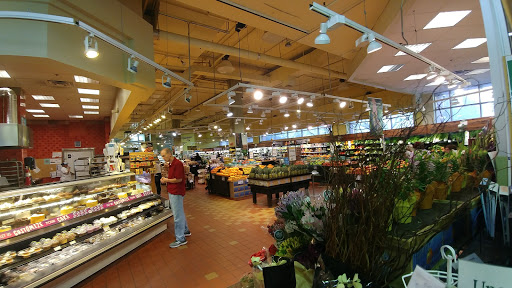 Grocery Store «Whole Foods Market», reviews and photos, 1640 Chicago Ave, Evanston, IL 60201, USA