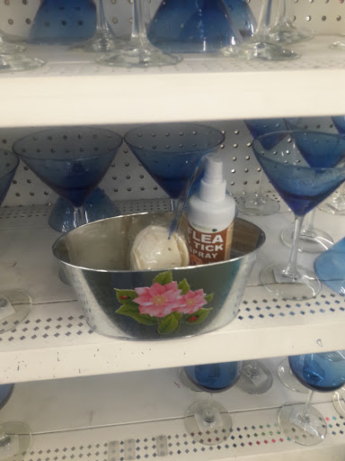 Dollar Store «Dollar Tree», reviews and photos, 8418 Van Nuys Blvd, Panorama City, CA 91402, USA