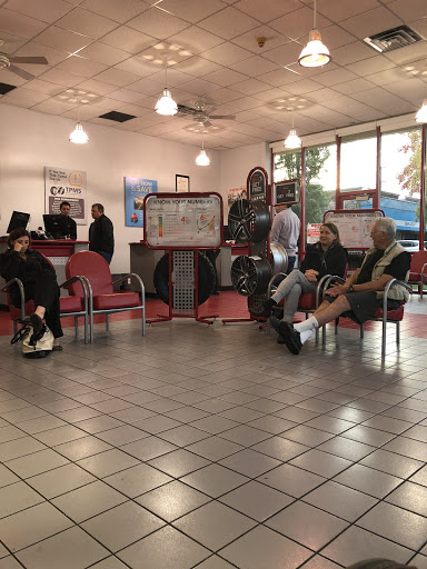 Tire Shop «Discount Tire Store - Clackamas, OR», reviews and photos, 8380 SE Sunnyside Rd, Clackamas, OR 97015, USA