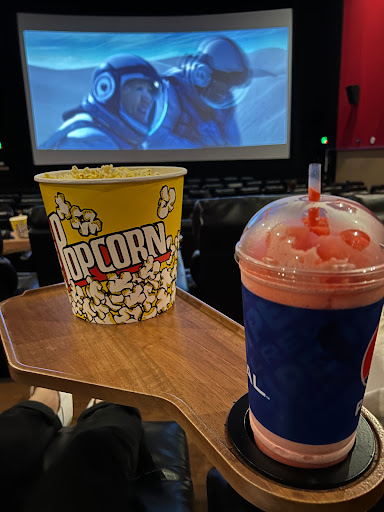 Movie Theater «Edwards Big Newport 6 & RPX», reviews and photos, 300 Newport Center Dr, Newport Beach, CA 92660, USA