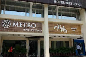 Hotel Metro 43 image