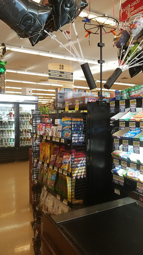 Grocery Store «Jewel-Osco», reviews and photos, 819 S Elmhurst Rd, Des Plaines, IL 60016, USA