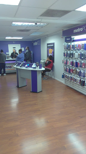 Cell Phone Store «MetroPCS Authorized Dealer», reviews and photos, 703 E Landis Ave, Vineland, NJ 08360, USA