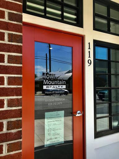 Real Estate Agency «Town And Mountain Realty», reviews and photos, 261 Asheland Ave #103, Asheville, NC 28801, USA