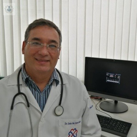 Dr. Carlos Iván Reyes Suárez, Cirugía Vascular Periférica-Angiología