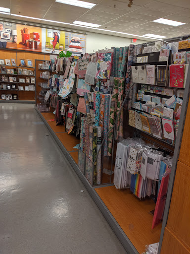 Department Store «T.J. Maxx», reviews and photos, 561 US-1, Edison, NJ 08817, USA