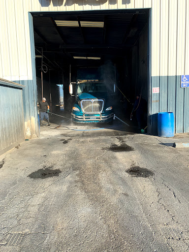 Royal Truck Wash Tire & Lube en Corning